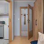 Functional Close To The Old Town By Renters Apartment Wroclaw
