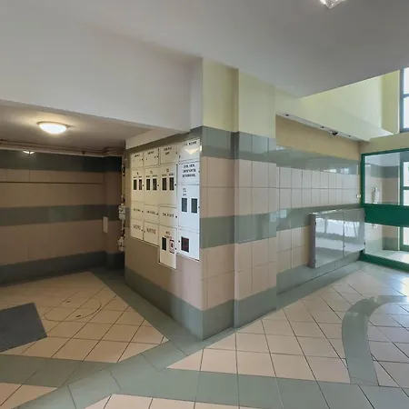 Functional Close To The Old Town By Renters Vratislav