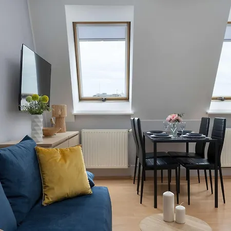 Functional Close To The Old Town By Renters *